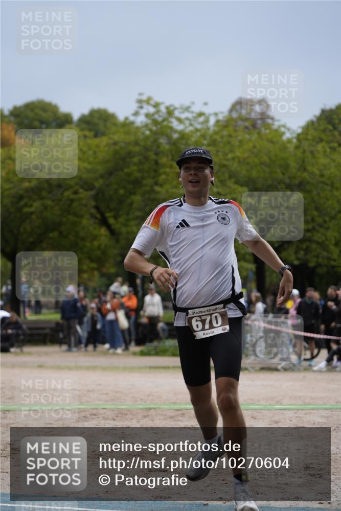 13.09.2026 - Stadtparktriathlon Patografie http://msf.ph/oto/10270604 13.09.2026 12:00:11 Ziel 670 meine-sportfotos.de