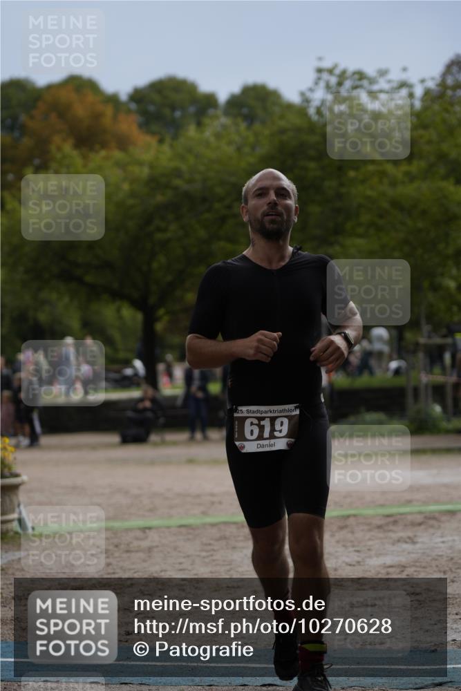 13.09.2026 - Stadtparktriathlon Patografie http://msf.ph/oto/10270628 13.09.2026 12:01:16 Ziel 573, 602, 619 meine-sportfotos.de