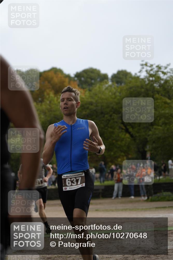 13.09.2026 - Stadtparktriathlon Patografie http://msf.ph/oto/10270648 13.09.2026 12:02:03 Ziel 621, 635, 637, 674, 688, 696 meine-sportfotos.de