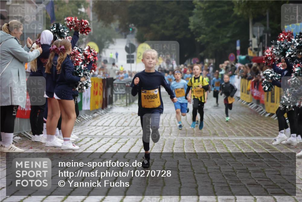 13.09.2026 - Kiel Lauf Yannick Fuchs http://msf.ph/oto/10270728 13.09.2026 08:33:10 Ziel 6073, 6484, 10988 meine-sportfotos.de