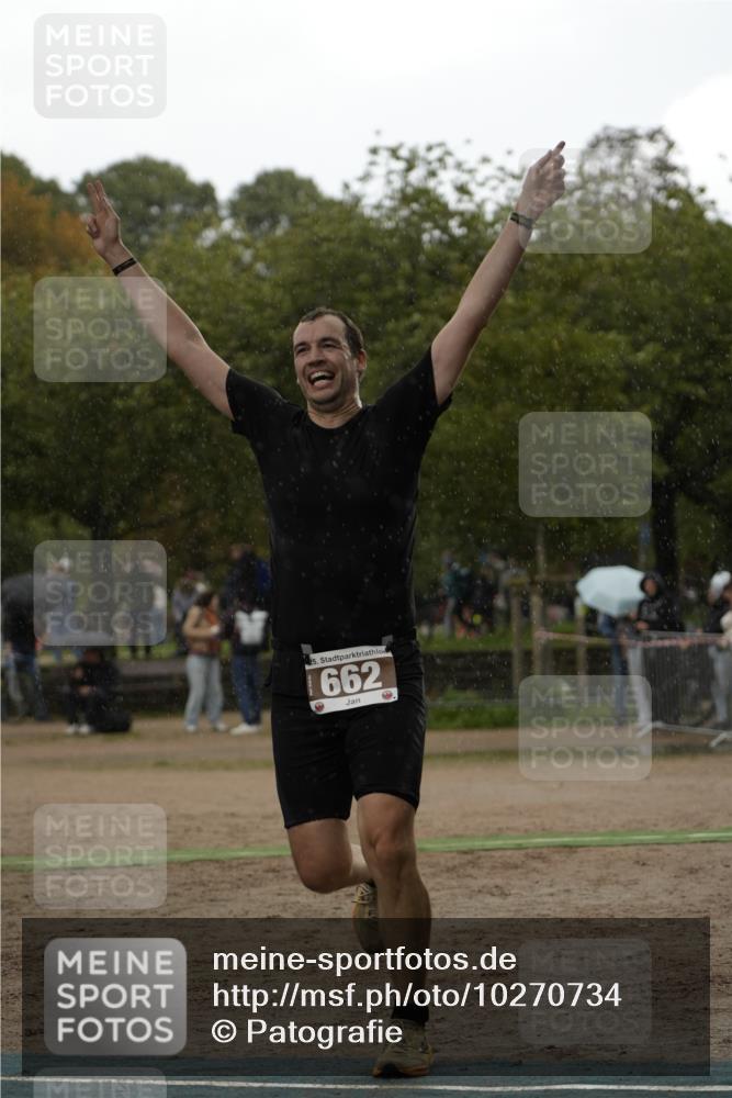 13.09.2026 - Stadtparktriathlon Patografie http://msf.ph/oto/10270734 13.09.2026 12:04:03 Ziel 430, 443, 541, 662 meine-sportfotos.de