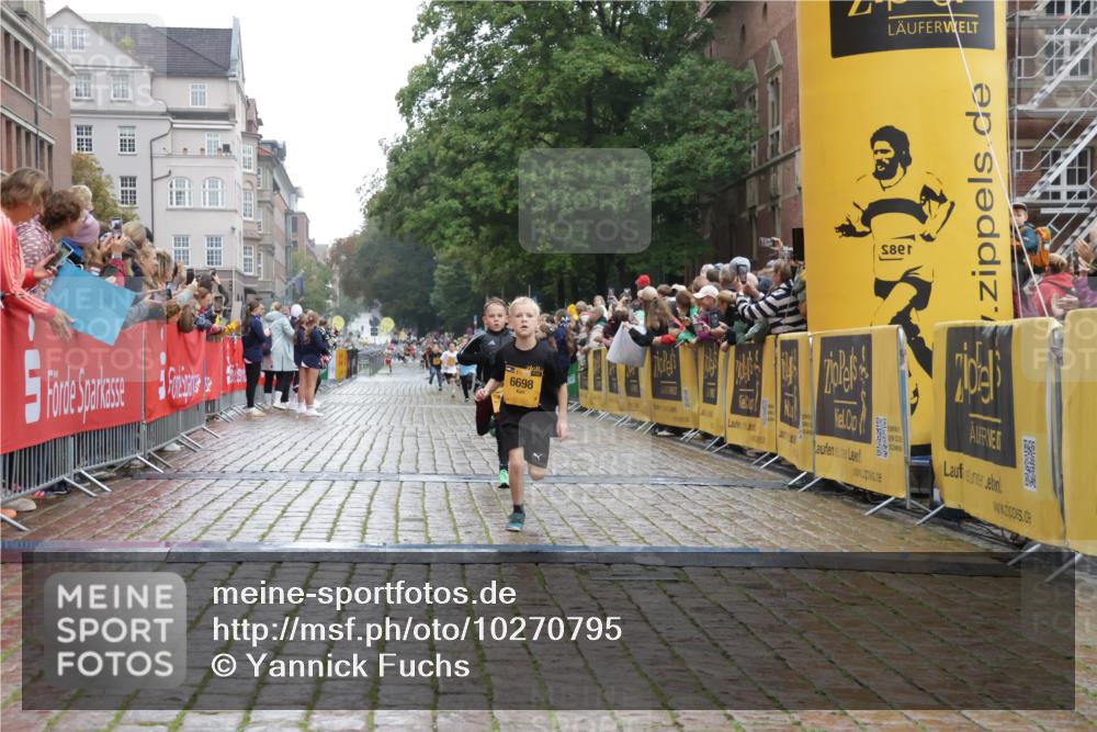 13.09.2026 - Kiel Lauf Yannick Fuchs http://msf.ph/oto/10270795 13.09.2026 08:33:20 Ziel 10988, 6073, 6484, 6698, 7959 meine-sportfotos.de