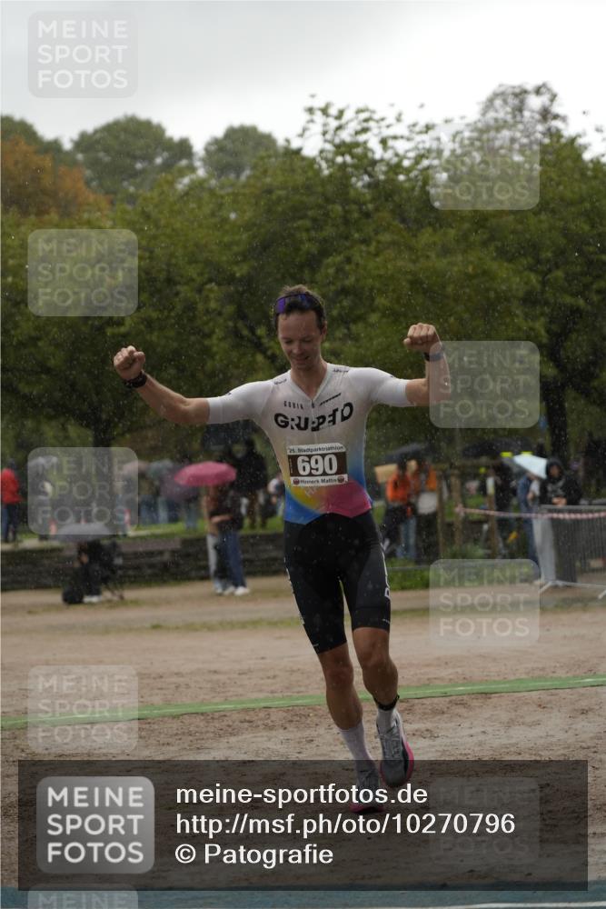 13.09.2026 - Stadtparktriathlon Patografie http://msf.ph/oto/10270796 13.09.2026 12:05:40 Ziel 690 meine-sportfotos.de
