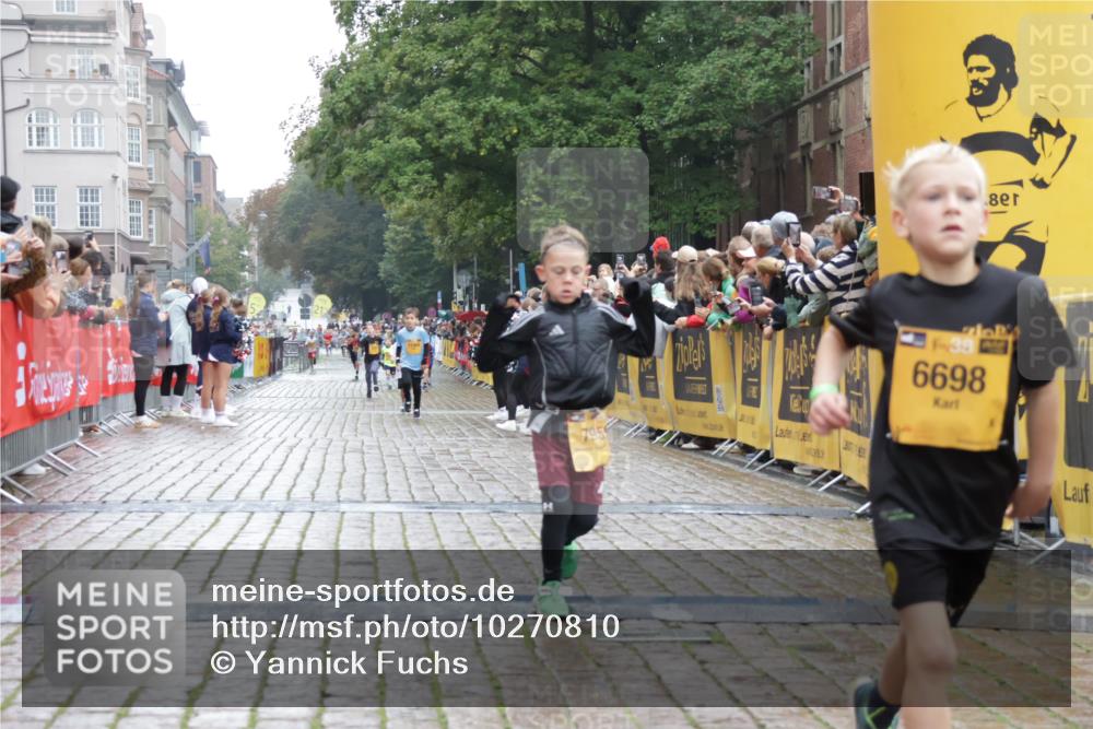 13.09.2026 - Kiel Lauf Yannick Fuchs http://msf.ph/oto/10270810 13.09.2026 08:33:22 Ziel 10988, 1711, 6073, 6484, 6698, 7959, 11404 meine-sportfotos.de