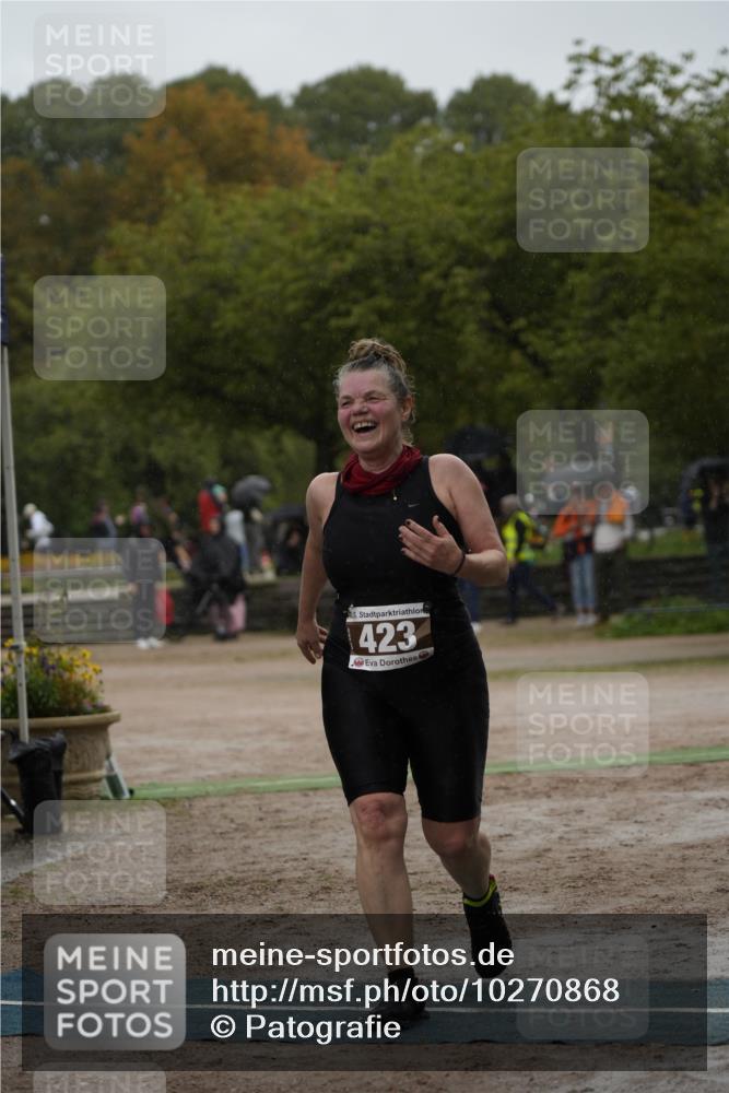 13.09.2026 - Stadtparktriathlon Patografie http://msf.ph/oto/10270868 13.09.2026 12:08:29 Ziel 423, 687 meine-sportfotos.de