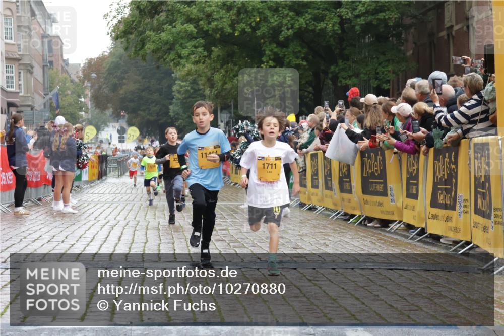 13.09.2026 - Kiel Lauf Yannick Fuchs http://msf.ph/oto/10270880 13.09.2026 08:33:28 Ziel 6073, 6484, 6698, 7959, 10988, 1711, 3220, 8602, 8654, 8840, 11404 meine-sportfotos.de