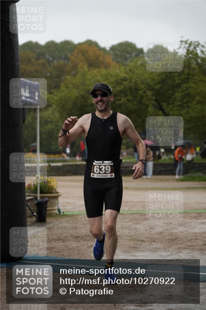 13.09.2026 - Stadtparktriathlon Patografie http://msf.ph/oto/10270922 13.09.2026 12:09:42 Ziel 639 meine-sportfotos.de
