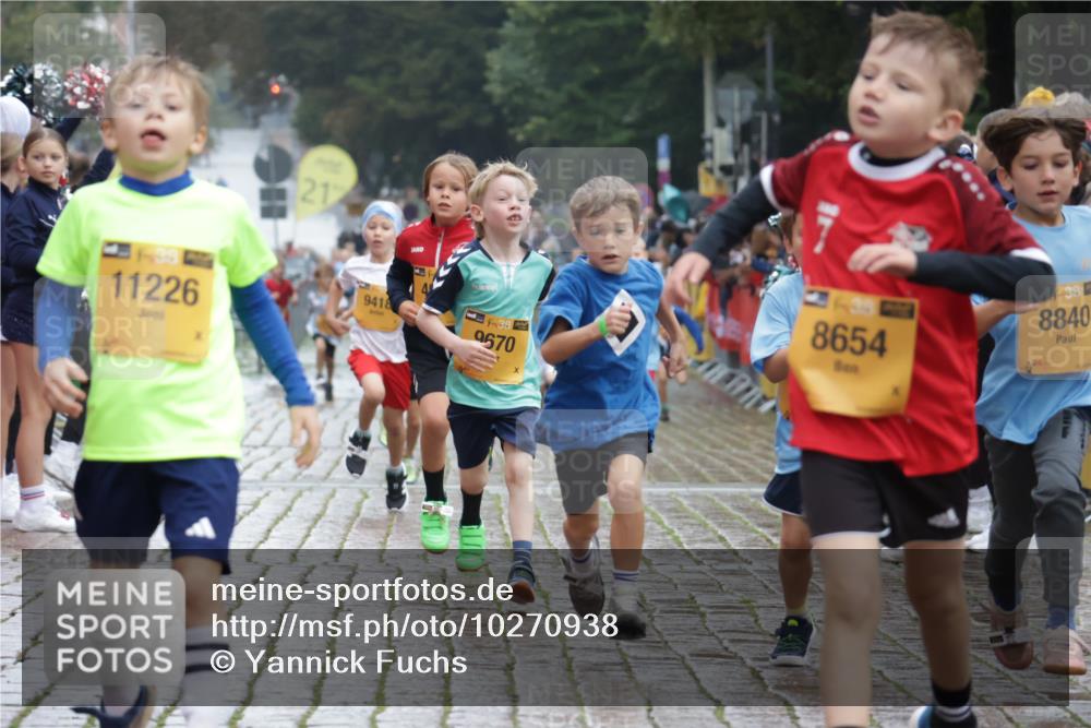 13.09.2026 - Kiel Lauf Yannick Fuchs http://msf.ph/oto/10270938 13.09.2026 08:33:35 Ziel 6073, 6484, 6698, 7959, 10988, 10988, 743, 1711, 2477, 3220, 4080, 8602, 8654, 8840, 9418, 9670, 11008, 11226, 11404 meine-sportfotos.de