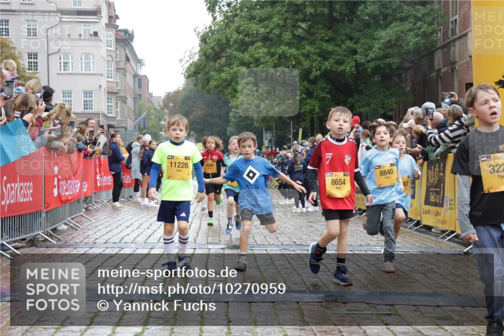 13.09.2026 - Kiel Lauf Yannick Fuchs http://msf.ph/oto/10270959 13.09.2026 08:33:36 Ziel 1711, 6073, 6484, 6698, 7959, 11404, 10988, 743, 2477, 3220, 4080, 8602, 8654, 8840, 9418, 9670, 11008, 11226 meine-sportfotos.de