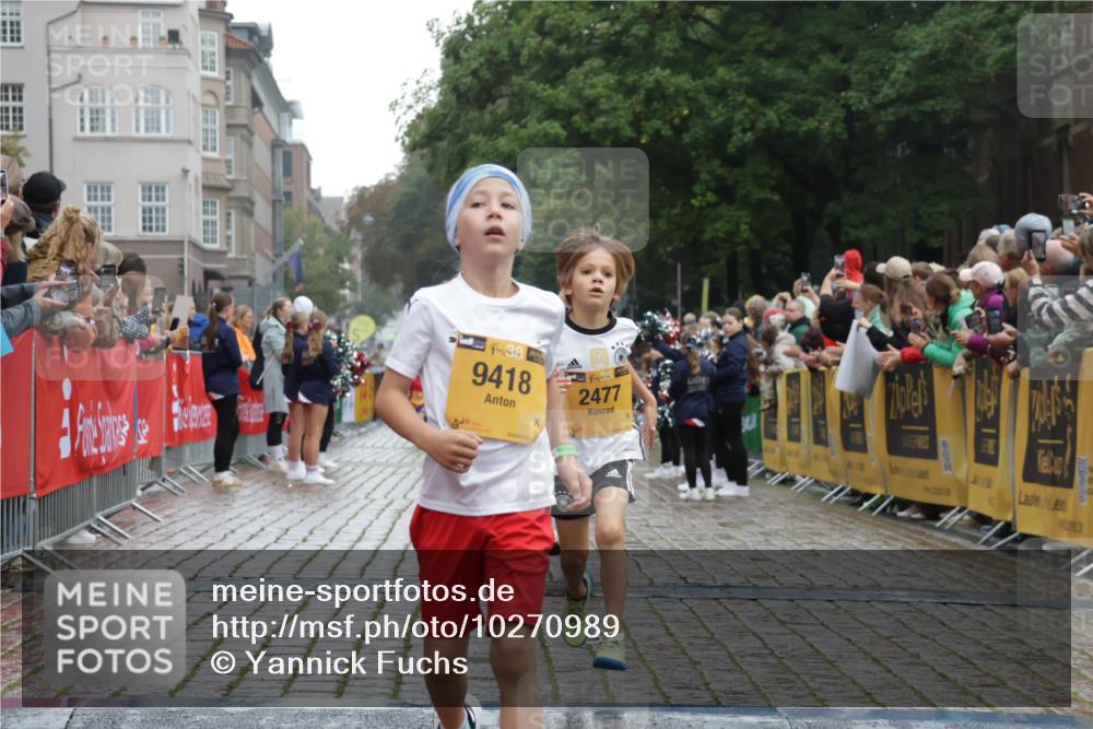 13.09.2026 - Kiel Lauf Yannick Fuchs http://msf.ph/oto/10270989 13.09.2026 08:33:42 Ziel 1711, 3220, 6698, 7959, 8654, 11404, 6073, 6484, 6698, 10988, 743, 1058, 1295, 2477, 4080, 6351, 7041, 8602, 8840, 9418, 9670, 10172, 11008, 11226, 11664 meine-sportfotos.de