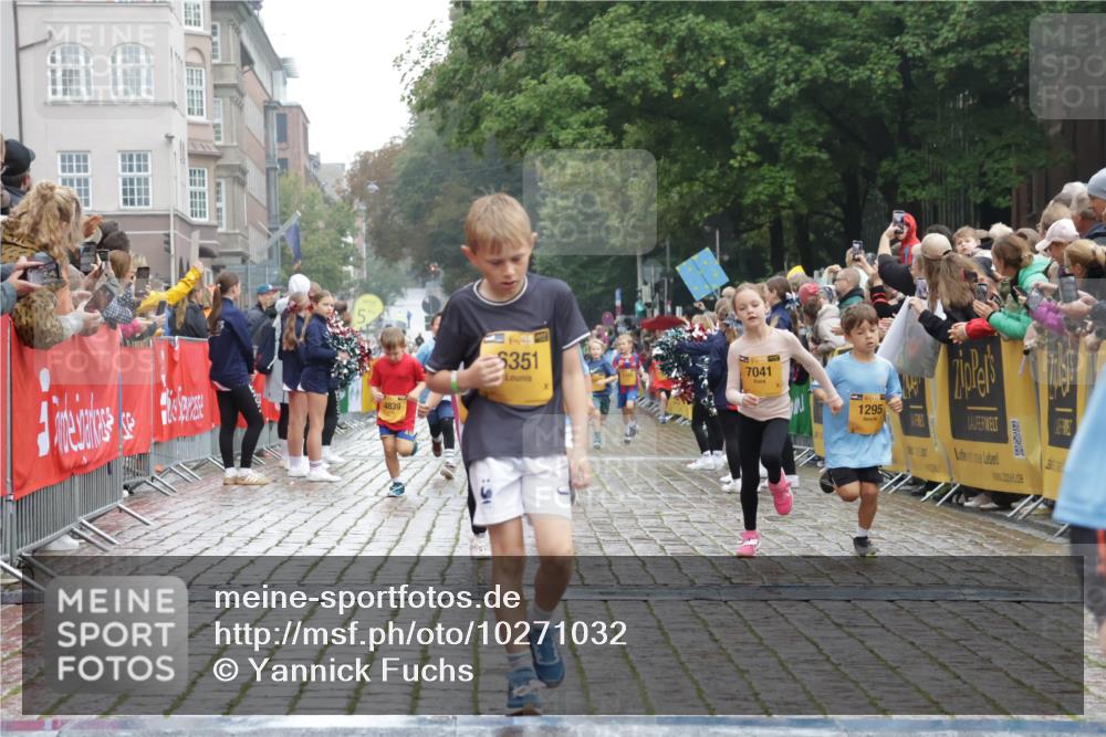 13.09.2026 - Kiel Lauf Yannick Fuchs http://msf.ph/oto/10271032 13.09.2026 08:33:48 Ziel 743, 1711, 2477, 3220, 4080, 8602, 8654, 8840, 9418, 9670, 11226, 11404, 6073, 6484, 6698, 7959, 10988, 1058, 1295, 1924, 2140, 2851, 4146, 4839, 5324, 6351, 6453, 7041, 7567, 8179, 8478, 10172, 11008, 11664 meine-sportfotos.de