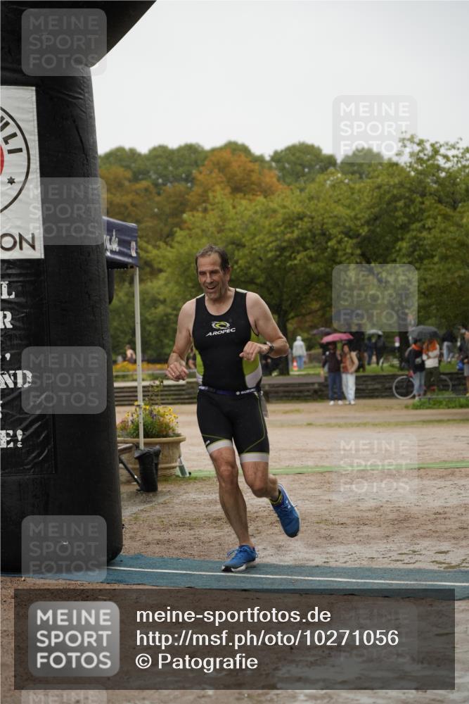 13.09.2026 - Stadtparktriathlon Patografie http://msf.ph/oto/10271056 13.09.2026 12:14:14 Ziel 612, 697 meine-sportfotos.de