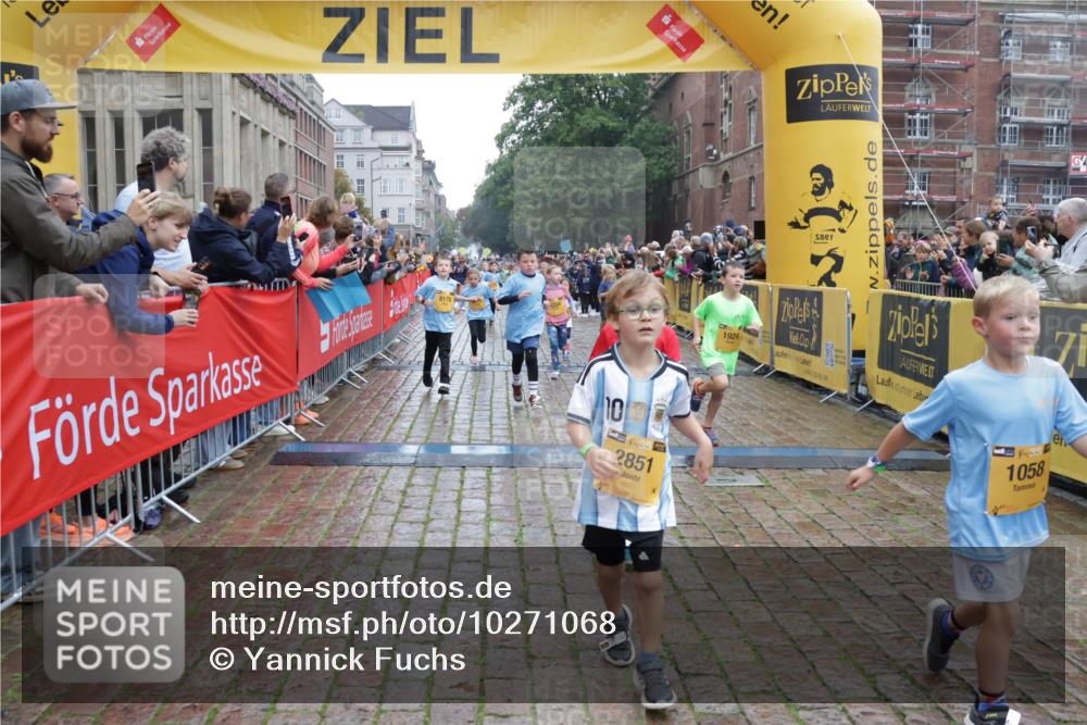 13.09.2026 - Kiel Lauf Yannick Fuchs http://msf.ph/oto/10271068 13.09.2026 08:33:54 Ziel 743, 2477, 3220, 4080, 6351, 8602, 8654, 8840, 9418, 9670, 11008, 11226, 11664, 1711, 3220, 6073, 6484, 6698, 7959, 10988, 11404, 657, 1058, 1103, 1295, 1924, 2140, 2769, 2851, 4146, 4796, 4839, 5324, 6453, 7041, 7567, 8179, 8478, 9211, 9945, 10121, 10172, 11365, 11572 meine-sportfotos.de