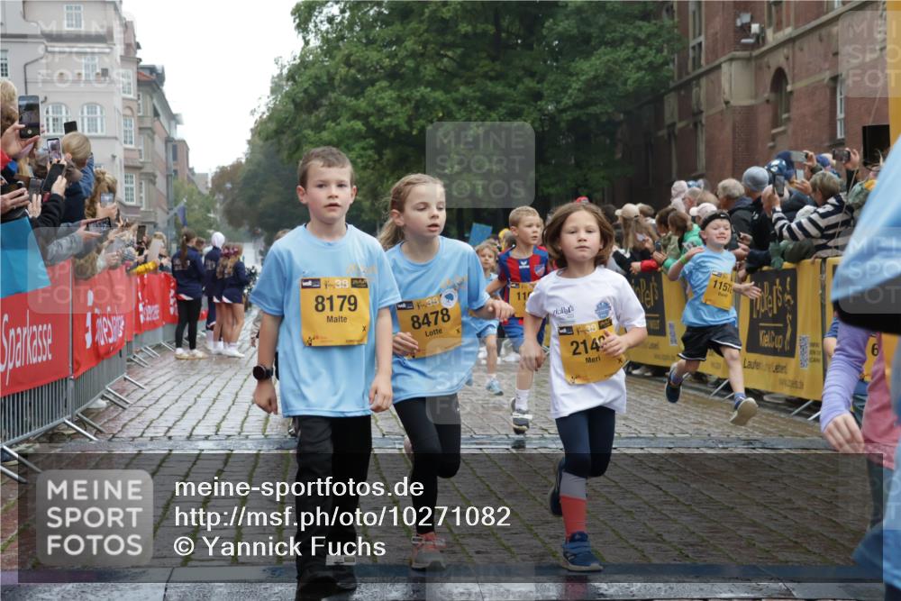 13.09.2026 - Kiel Lauf Yannick Fuchs http://msf.ph/oto/10271082 13.09.2026 08:33:56 Ziel 743, 1295, 2477, 4080, 6351, 7041, 8602, 8654, 8840, 9418, 9670, 10172, 11008, 11226, 11664, 1711, 3220, 6073, 6484, 6698, 7959, 10988, 11404, 657, 1058, 1103, 1924, 2140, 2769, 2851, 4146, 4796, 4839, 5324, 6453, 7135, 7567, 8179, 8478, 9211, 9945, 10121, 10713, 10815, 11365, 11572, 12236 meine-sportfotos.de