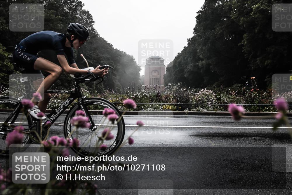 13.09.2026 - Stadtparktriathlon H.Heesch http://msf.ph/oto/10271108 13.09.2026 08:50:03 Radfahren 45, 67 meine-sportfotos.de