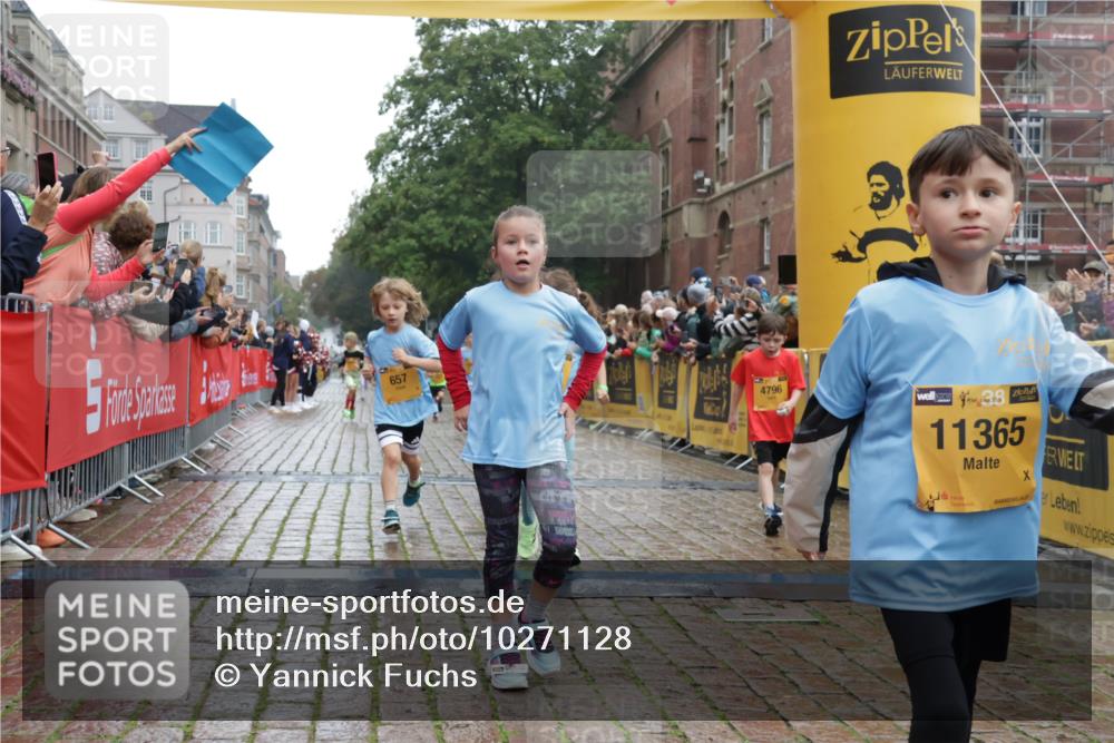 13.09.2026 - Kiel Lauf Yannick Fuchs http://msf.ph/oto/10271128 13.09.2026 08:34:01 Ziel 1058, 1295, 1924, 2477, 2851, 4080, 4146, 4839, 6351, 7041, 7567, 8179, 9418, 10172, 11008, 11664, 743, 1711, 3220, 4080, 6073, 6484, 6698, 7959, 8602, 8654, 8840, 9670, 11226, 11404, 657, 720, 1103, 2140, 2740, 2769, 4016, 4417, 4796, 5099, 5324, 6453, 7135, 8333, 8478, 9211, 9945, 10121, 10713, 10815, 11365, 11572, 12100, 12236, 12525, 6073, 6484, 10988 meine-sportfotos.de