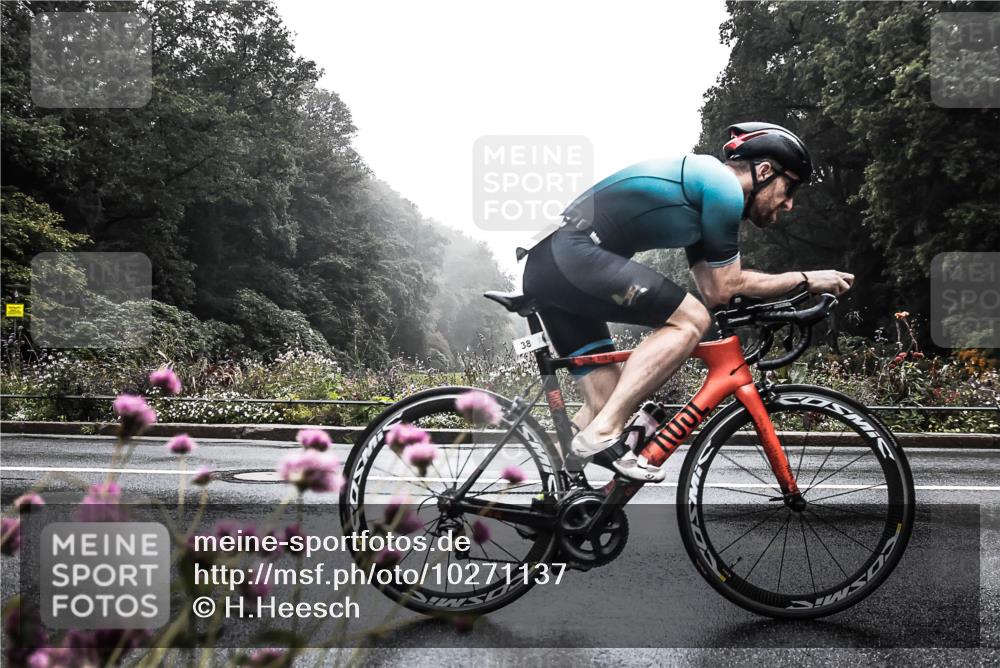 13.09.2026 - Stadtparktriathlon H.Heesch http://msf.ph/oto/10271137 13.09.2026 08:51:24 Radfahren 3, 26, 38 meine-sportfotos.de