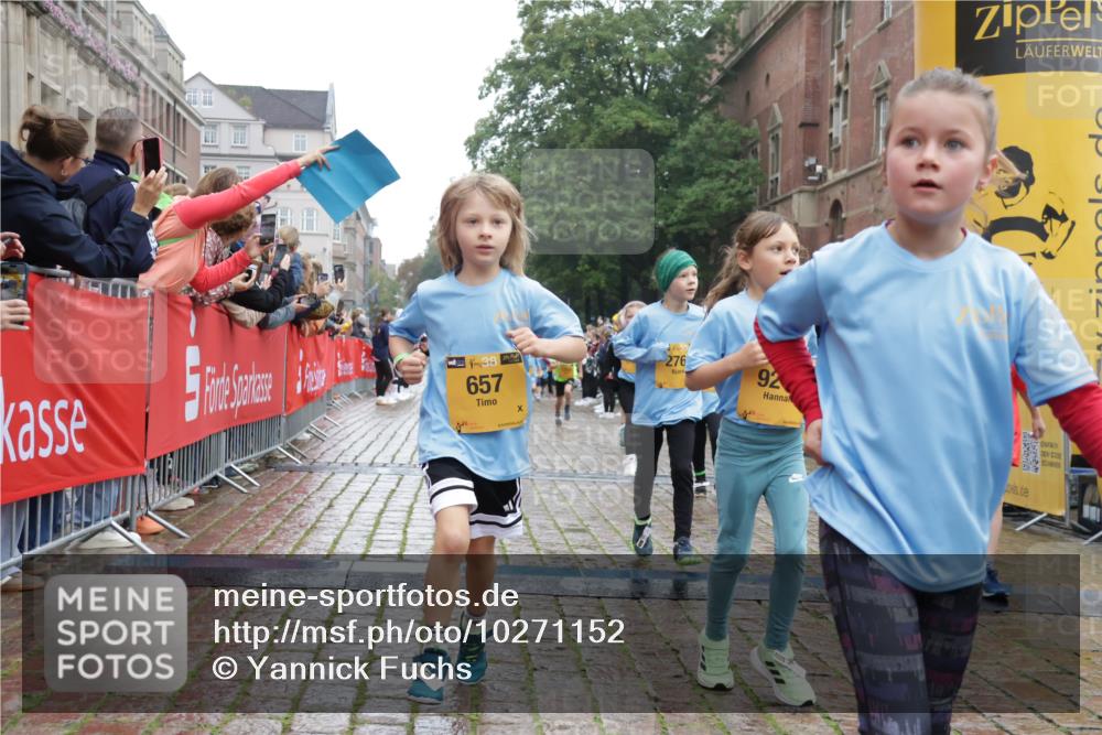 13.09.2026 - Kiel Lauf Yannick Fuchs http://msf.ph/oto/10271152 13.09.2026 08:34:03 Ziel 1058, 1295, 1924, 2140, 2477, 2851, 4146, 4839, 5324, 6351, 6453, 7041, 7567, 8179, 8478, 10172, 11008, 11664, 743, 1711, 2477, 3220, 4080, 6073, 6484, 6698, 7959, 8602, 8654, 8840, 9418, 9670, 11226, 11404, 657, 720, 1103, 2740, 2769, 4016, 4417, 4796, 5099, 7135, 8226, 8333, 9211, 9945, 10121, 10158, 10446, 10713, 10815, 11365, 11572, 12100, 12236, 12525, 6073, 6484, 10988 meine-sportfotos.de