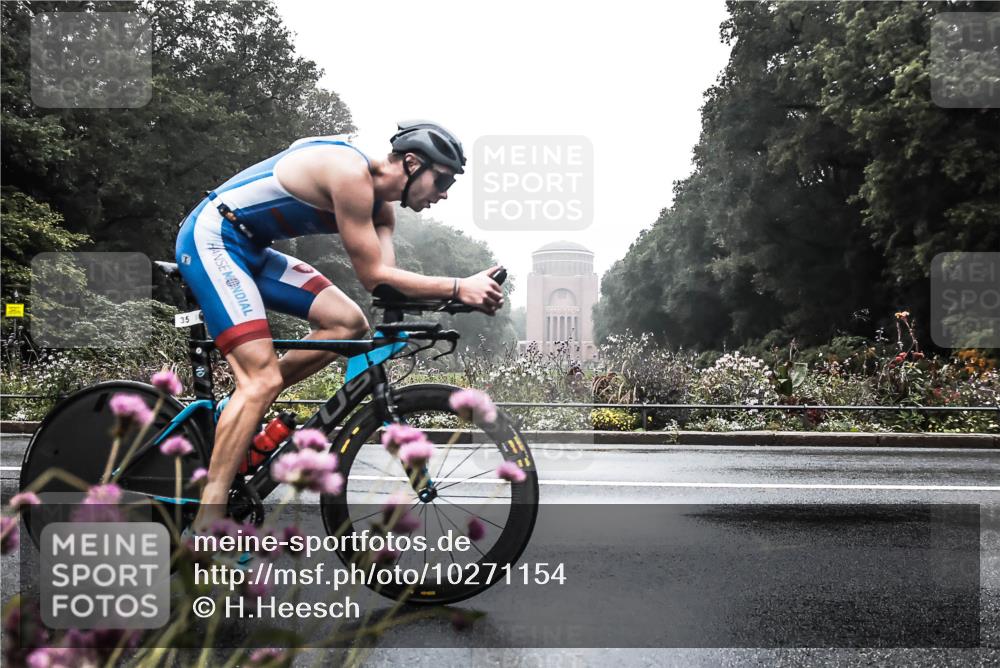 13.09.2026 - Stadtparktriathlon H.Heesch http://msf.ph/oto/10271154 13.09.2026 08:52:52 Radfahren 5, 9, 35 meine-sportfotos.de
