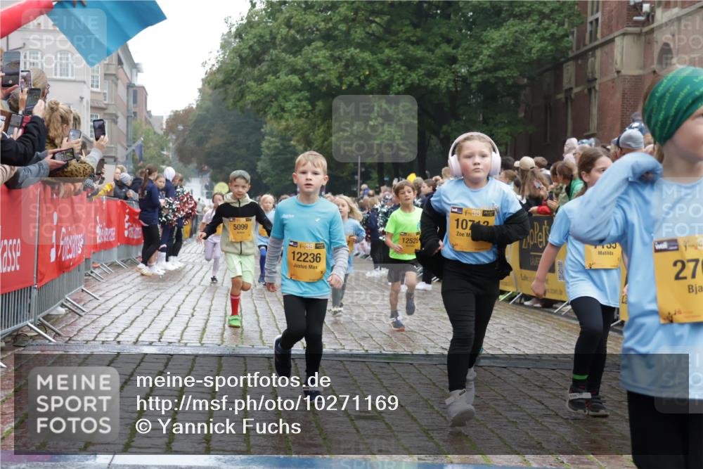 13.09.2026 - Kiel Lauf Yannick Fuchs http://msf.ph/oto/10271169 13.09.2026 08:34:04 Ziel 1058, 1103, 1295, 1924, 2140, 2851, 4146, 4839, 5324, 6351, 6453, 7041, 7567, 8179, 8478, 10172, 11008, 11365, 11572, 11664, 743, 1711, 2477, 3220, 4080, 6073, 6484, 6698, 7959, 8602, 8654, 8840, 9418, 9670, 11226, 11404, 657, 720, 2740, 2769, 3118, 4016, 4417, 4796, 5099, 7135, 8226, 8333, 9211, 9945, 10121, 10158, 10446, 10713, 10815, 12100, 12236, 12525, 6073, 6484, 6698, 10988 meine-sportfotos.de