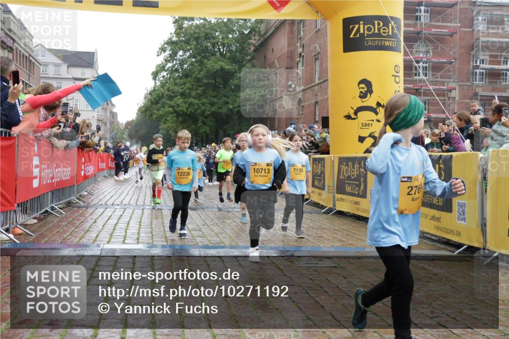 13.09.2026 - Kiel Lauf Yannick Fuchs http://msf.ph/oto/10271192 13.09.2026 08:34:05 Ziel 1058, 1103, 1295, 1924, 2140, 2851, 4146, 4839, 5324, 6351, 6453, 7041, 7567, 8179, 8478, 10121, 10172, 11008, 11365, 11572, 11664, 743, 1711, 2477, 3220, 4080, 6698, 7959, 8602, 8654, 8840, 9418, 9670, 11008, 11226, 11404, 657, 720, 2740, 2769, 3023, 3118, 4016, 4417, 4796, 5099, 7135, 8226, 8333, 9211, 9945, 10158, 10446, 10713, 10815, 12100, 12236, 12525, 6073, 6484, 6698, 7959, 10988 meine-sportfotos.de
