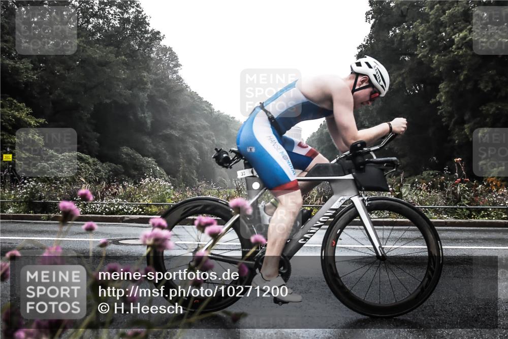 13.09.2026 - Stadtparktriathlon H.Heesch http://msf.ph/oto/10271200 13.09.2026 08:53:57 Radfahren 14, 17, 33, 50 meine-sportfotos.de
