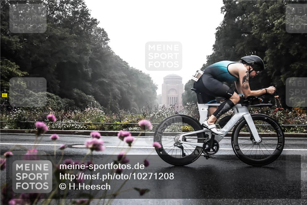 13.09.2026 - Stadtparktriathlon H.Heesch http://msf.ph/oto/10271208 13.09.2026 08:54:04 Radfahren 18, 34, 41 meine-sportfotos.de
