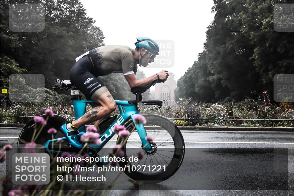 13.09.2026 - Stadtparktriathlon H.Heesch http://msf.ph/oto/10271221 13.09.2026 08:54:37 Radfahren 32, 52, 61 meine-sportfotos.de