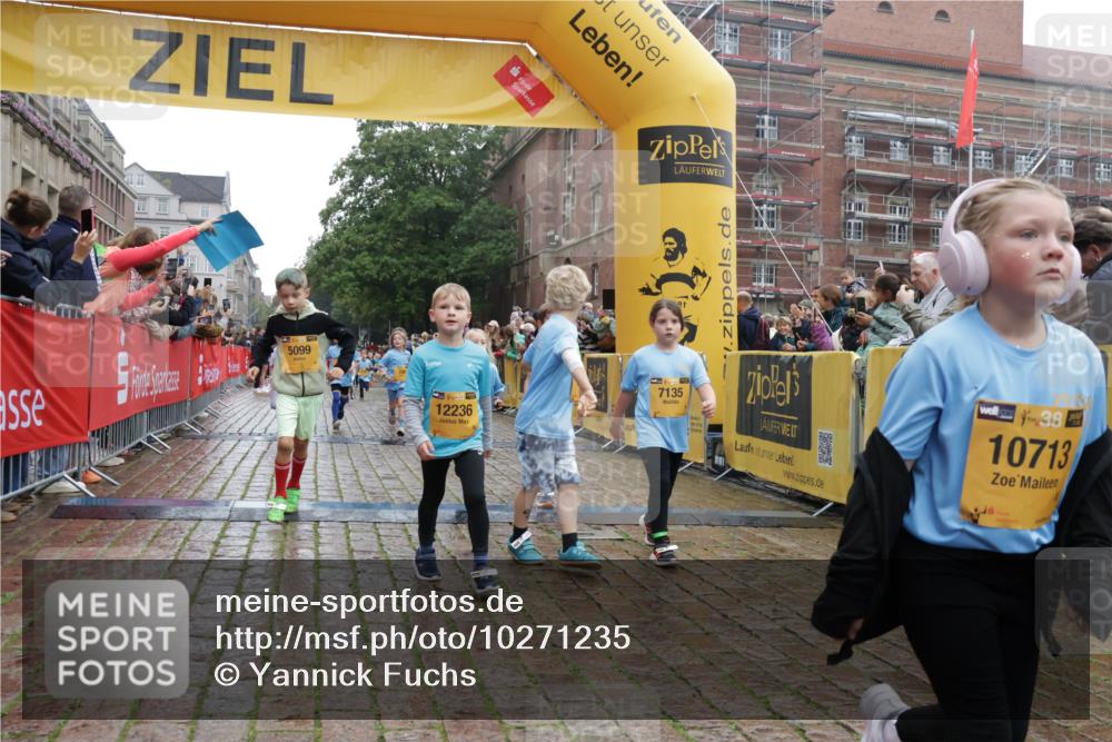 13.09.2026 - Kiel Lauf Yannick Fuchs http://msf.ph/oto/10271235 13.09.2026 08:34:07 Ziel 1058, 1103, 1295, 1924, 2140, 2851, 4146, 4839, 5324, 6351, 6453, 7041, 7567, 8179, 8478, 9211, 10121, 10172, 11365, 11572, 11664, 743, 1711, 2477, 3220, 4080, 6698, 7959, 8602, 8654, 8840, 9418, 9670, 11008, 11226, 11404, 138, 657, 720, 2740, 2769, 3023, 3118, 3277, 4016, 4417, 4796, 5099, 7042, 7135, 8226, 8333, 8930, 9047, 9945, 10158, 10446, 10713, 10815, 12100, 12236, 12525, 6073, 6484, 6698, 7959, 10988 meine-sportfotos.de