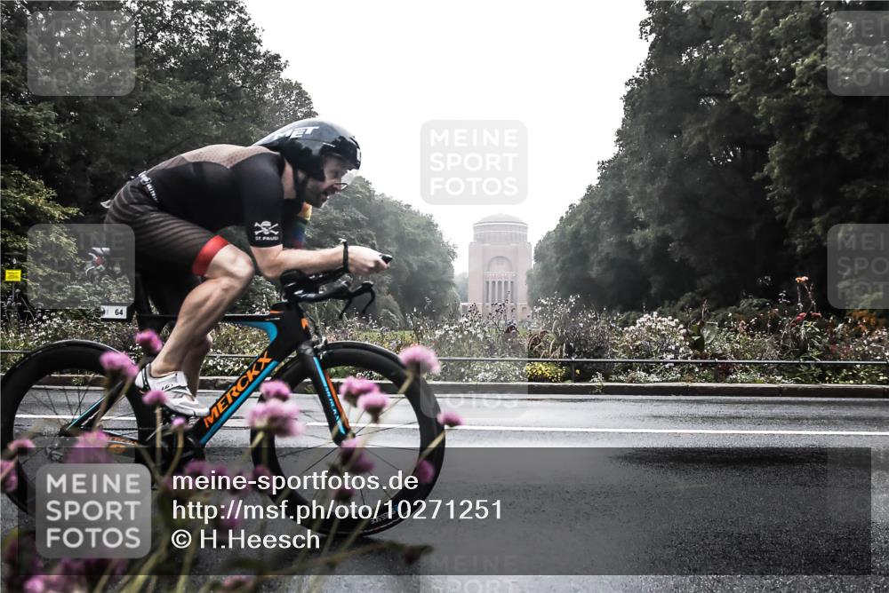 13.09.2026 - Stadtparktriathlon H.Heesch http://msf.ph/oto/10271251 13.09.2026 08:55:44 Radfahren 24, 51, 64, 70 meine-sportfotos.de