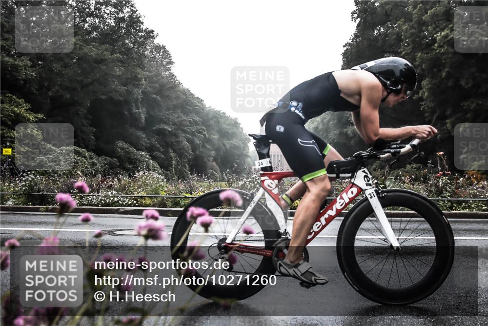 13.09.2026 - Stadtparktriathlon H.Heesch http://msf.ph/oto/10271260 13.09.2026 08:55:48 Radfahren 24, 51, 56, 70 meine-sportfotos.de