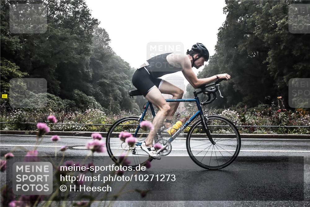 13.09.2026 - Stadtparktriathlon H.Heesch http://msf.ph/oto/10271273 13.09.2026 08:56:11 Radfahren 54, 57, 60, 93 meine-sportfotos.de