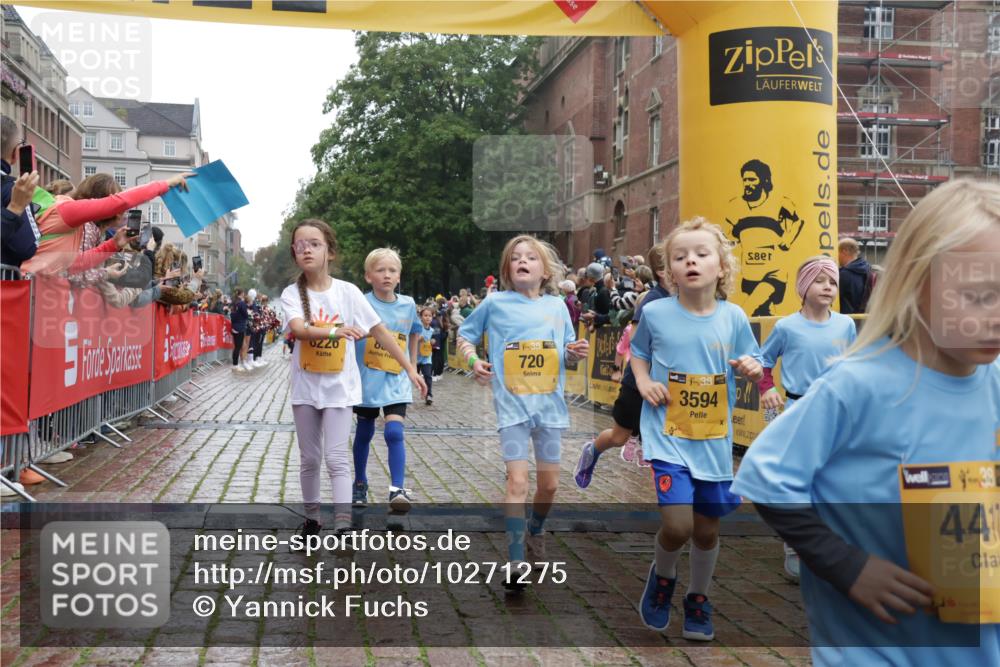 13.09.2026 - Kiel Lauf Yannick Fuchs http://msf.ph/oto/10271275 13.09.2026 08:34:10 Ziel 657, 1058, 1103, 1295, 1924, 2140, 2769, 2851, 4146, 4796, 4839, 5324, 6453, 7041, 7135, 7567, 8179, 8478, 9211, 9945, 10121, 10172, 10713, 11365, 11572, 12236, 743, 1711, 2477, 3220, 4080, 6351, 8602, 8654, 8840, 9418, 9670, 11008, 11226, 11404, 11664, 126, 138, 720, 1623, 2740, 3023, 3118, 3277, 3380, 4016, 4417, 4584, 5099, 6111, 7042, 8226, 8333, 8930, 9047, 10158, 10446, 10815, 12100, 12525, 6073, 6484, 6698, 7959 meine-sportfotos.de