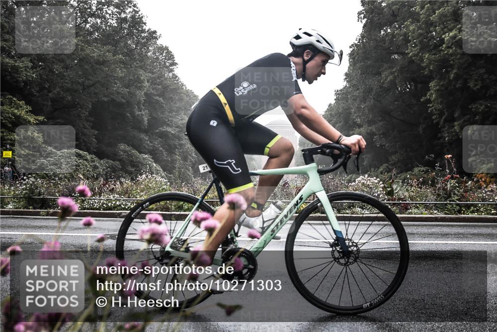 13.09.2026 - Stadtparktriathlon H.Heesch http://msf.ph/oto/10271303 13.09.2026 08:57:22 Radfahren 21, 45, 98 meine-sportfotos.de