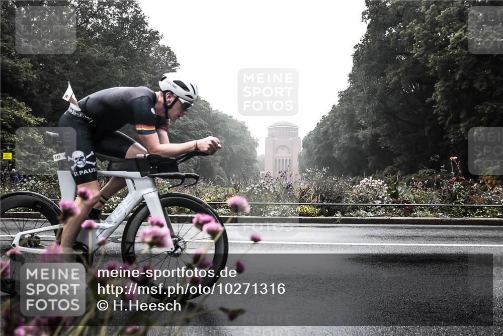 13.09.2026 - Stadtparktriathlon H.Heesch http://msf.ph/oto/10271316 13.09.2026 08:57:35 Radfahren 72, 86, 90, 145 meine-sportfotos.de