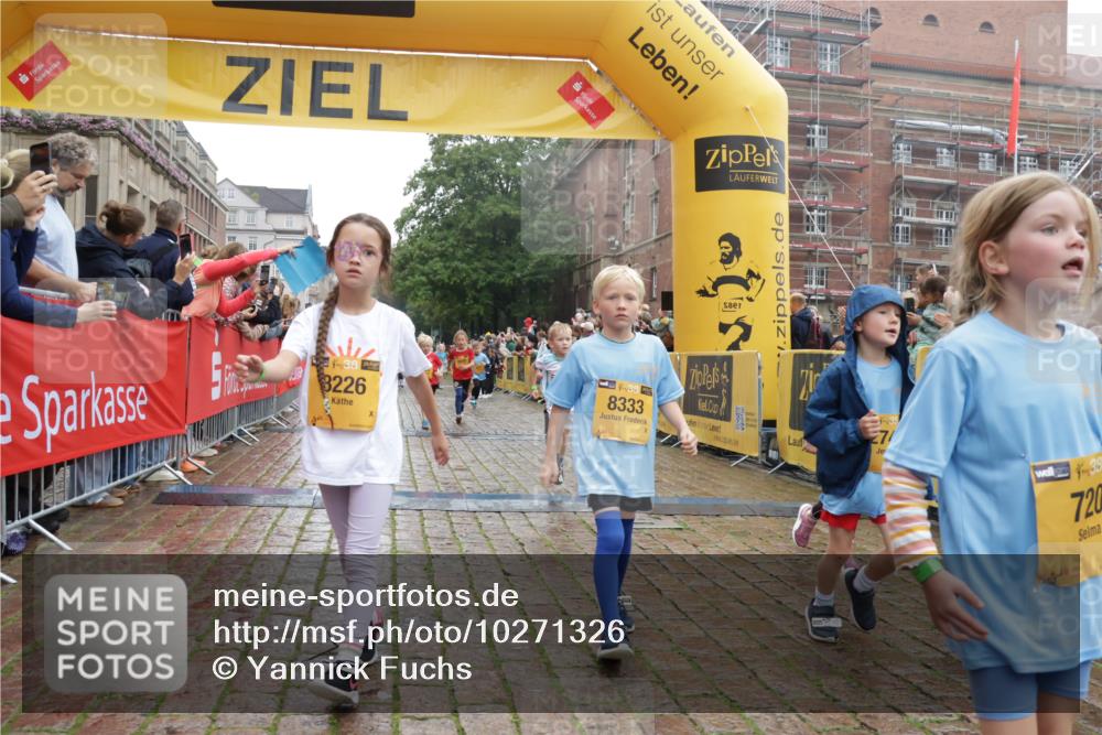 13.09.2026 - Kiel Lauf Yannick Fuchs http://msf.ph/oto/10271326 13.09.2026 08:34:12 Ziel 657, 1058, 1103, 1924, 2140, 2769, 2851, 4146, 4796, 4839, 5324, 6453, 7135, 7567, 8179, 8478, 9211, 9945, 10121, 10713, 10815, 11365, 11572, 12236, 743, 1058, 1295, 1711, 2477, 3220, 4080, 6351, 7041, 8602, 8654, 8840, 9418, 9670, 10172, 11008, 11226, 11404, 11664, 126, 138, 720, 1623, 1624, 2612, 2740, 3023, 3118, 3277, 3380, 4016, 4417, 4584, 5099, 6111, 7042, 8226, 8333, 8930, 9047, 10158, 10446, 12100, 12525, 6698, 7959 meine-sportfotos.de