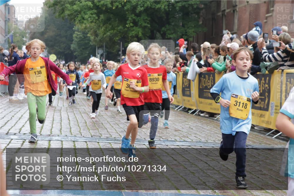 13.09.2026 - Kiel Lauf Yannick Fuchs http://msf.ph/oto/10271334 13.09.2026 08:34:13 Ziel 657, 1103, 1924, 2140, 2769, 2851, 4146, 4417, 4796, 4839, 5099, 5324, 6453, 7135, 7567, 8179, 8478, 9211, 9945, 10121, 10713, 10815, 11365, 11572, 12236, 12525, 743, 1058, 1295, 1711, 2477, 2851, 3220, 4080, 4146, 6351, 7041, 8602, 8654, 8840, 9418, 9670, 10172, 11008, 11226, 11404, 11664, 126, 138, 720, 1623, 1624, 2612, 2740, 3023, 3118, 3277, 3380, 4016, 4584, 6111, 7042, 8226, 8333, 8930, 9047, 10158, 10446, 12100, 6698, 7959 meine-sportfotos.de
