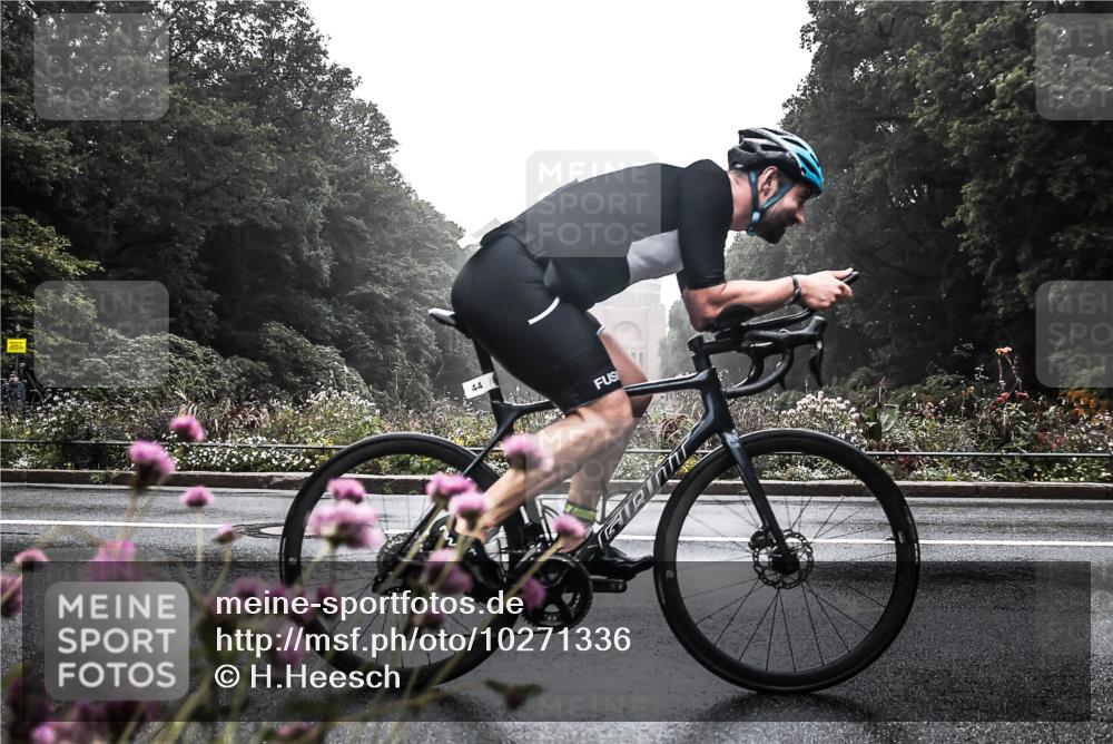 13.09.2026 - Stadtparktriathlon H.Heesch http://msf.ph/oto/10271336 13.09.2026 08:57:56 Radfahren 44, 80, 85, 116 meine-sportfotos.de