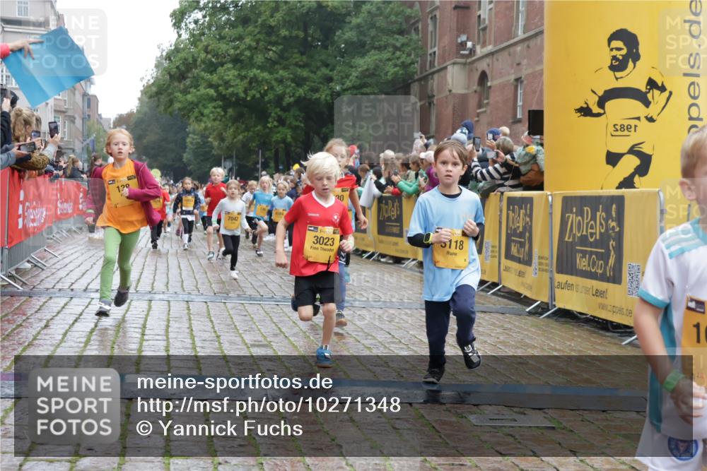 13.09.2026 - Kiel Lauf Yannick Fuchs http://msf.ph/oto/10271348 13.09.2026 08:34:13 Ziel 657, 1103, 1924, 2140, 2769, 2851, 4146, 4417, 4796, 4839, 5099, 5324, 6453, 7135, 7567, 8179, 8478, 9211, 9945, 10121, 10713, 10815, 11365, 11572, 12236, 12525, 743, 1058, 1295, 1711, 2477, 2851, 3220, 4080, 4146, 6351, 7041, 8602, 8654, 8840, 9418, 9670, 10172, 11008, 11226, 11404, 11664, 126, 138, 720, 1623, 1624, 2612, 2740, 3023, 3118, 3277, 3380, 4016, 4584, 6111, 7042, 8226, 8333, 8930, 9047, 10158, 10446, 12100, 6698, 7959 meine-sportfotos.de