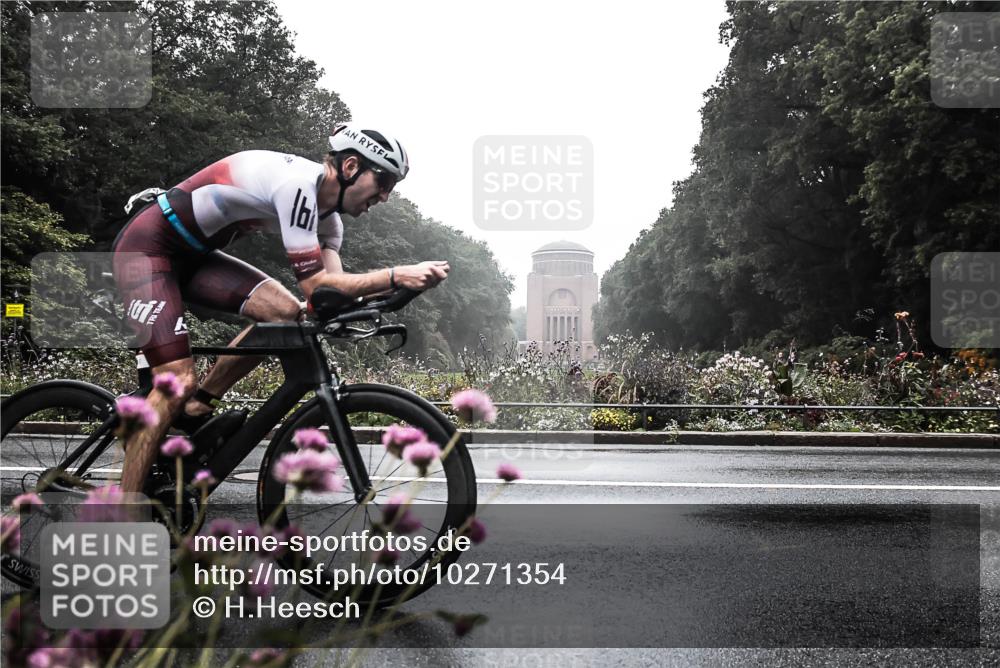 13.09.2026 - Stadtparktriathlon H.Heesch http://msf.ph/oto/10271354 13.09.2026 08:58:08 Radfahren 11, 59, 134 meine-sportfotos.de