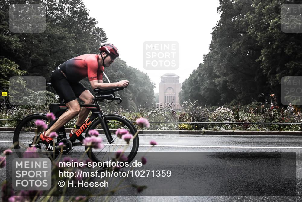13.09.2026 - Stadtparktriathlon H.Heesch http://msf.ph/oto/10271359 13.09.2026 08:58:22 Radfahren 4, 26, 87, 139 meine-sportfotos.de