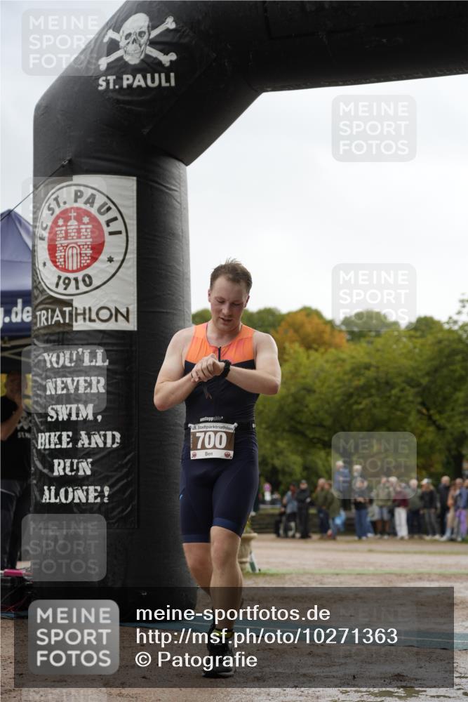 13.09.2026 - Stadtparktriathlon Patografie http://msf.ph/oto/10271363 13.09.2026 12:24:30 Ziel 700, 818 meine-sportfotos.de