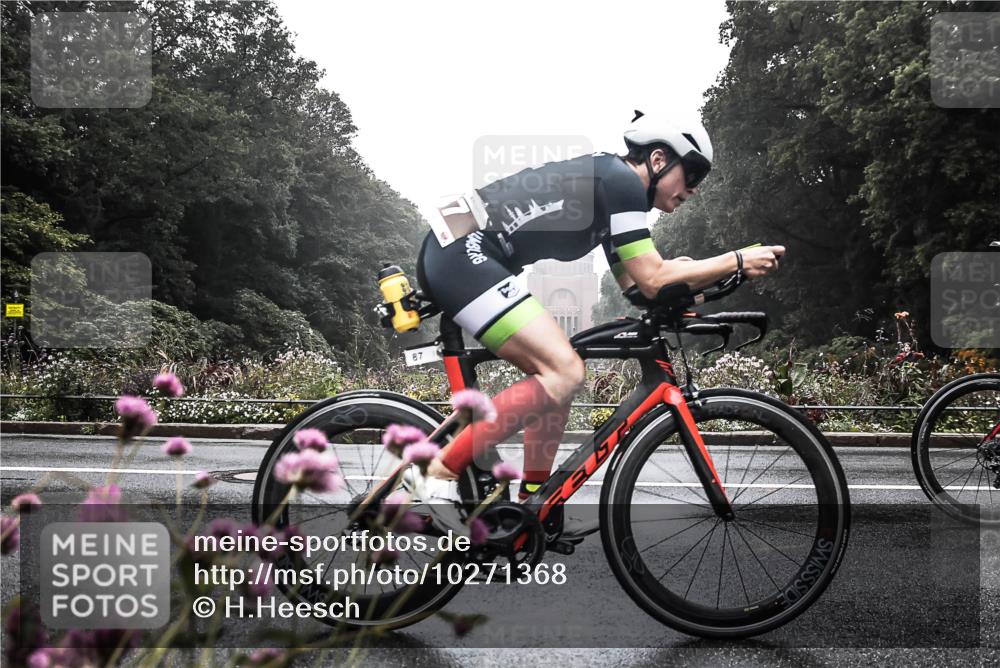 13.09.2026 - Stadtparktriathlon H.Heesch http://msf.ph/oto/10271368 13.09.2026 08:58:26 Radfahren 12, 26, 87, 139 meine-sportfotos.de