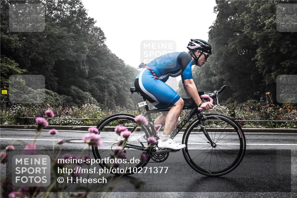 13.09.2026 - Stadtparktriathlon H.Heesch http://msf.ph/oto/10271377 13.09.2026 08:58:33 Radfahren 15, 38, 107, 115, 144 meine-sportfotos.de