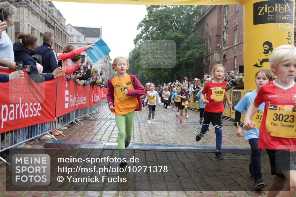 13.09.2026 - Kiel Lauf Yannick Fuchs http://msf.ph/oto/10271378 13.09.2026 08:34:15 Ziel 657, 720, 1103, 1924, 2140, 2769, 4016, 4417, 4796, 5099, 5324, 6453, 7135, 7567, 8179, 8333, 8478, 9211, 9945, 10121, 10713, 10815, 11365, 11572, 12236, 12525, 743, 1058, 1295, 1711, 1924, 2477, 2851, 3220, 4080, 4146, 4839, 6351, 7041, 8602, 8654, 8840, 9418, 9670, 10172, 11008, 11226, 11404, 11664, 126, 138, 1623, 1624, 2612, 2740, 3023, 3118, 3277, 3380, 4584, 6111, 7042, 8226, 8930, 9047, 10158, 10446, 12100, 7959 meine-sportfotos.de