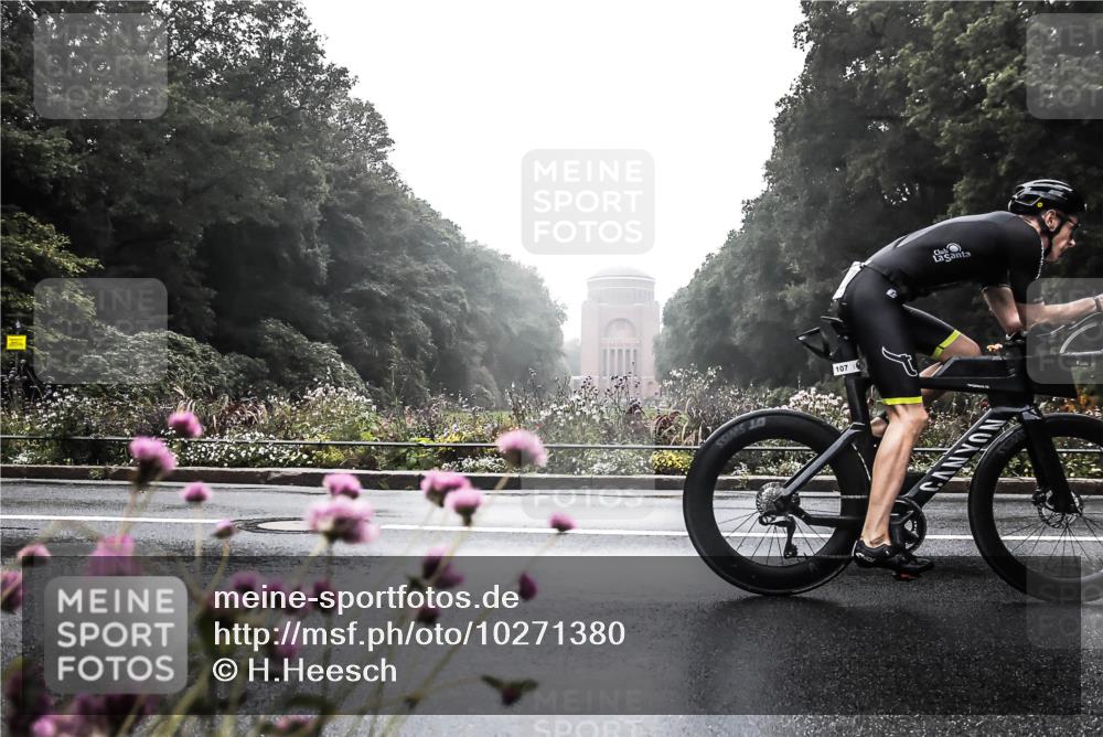 13.09.2026 - Stadtparktriathlon H.Heesch http://msf.ph/oto/10271380 13.09.2026 08:58:34 Radfahren 15, 38, 107, 115, 144 meine-sportfotos.de