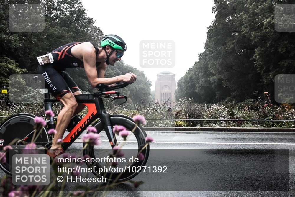 13.09.2026 - Stadtparktriathlon H.Heesch http://msf.ph/oto/10271392 13.09.2026 08:58:50 Radfahren 5, 22, 35, 140 meine-sportfotos.de