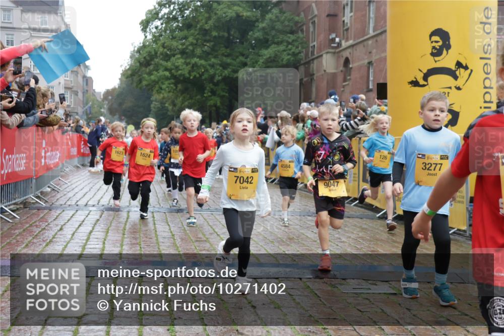 13.09.2026 - Kiel Lauf Yannick Fuchs http://msf.ph/oto/10271402 13.09.2026 08:34:17 Ziel 657, 720, 1103, 2140, 2740, 2769, 4016, 4417, 4796, 5099, 5324, 6453, 7135, 8226, 8333, 8478, 9211, 9945, 10121, 10446, 10713, 10815, 11365, 11572, 12100, 12236, 12525, 743, 1058, 1295, 1924, 2140, 2477, 2851, 3220, 4080, 4146, 4839, 5324, 6351, 6453, 7041, 7567, 8179, 8478, 8602, 8654, 8840, 9418, 9670, 10172, 11008, 11226, 11664, 126, 138, 1623, 1624, 2108, 2612, 3023, 3058, 3118, 3277, 3380, 4584, 5897, 6111, 7042, 8930, 9047, 10158 meine-sportfotos.de