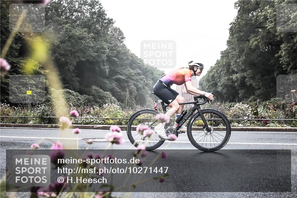 13.09.2026 - Stadtparktriathlon H.Heesch http://msf.ph/oto/10271447 13.09.2026 10:26:25 Radfahren 261, 359, 368 meine-sportfotos.de