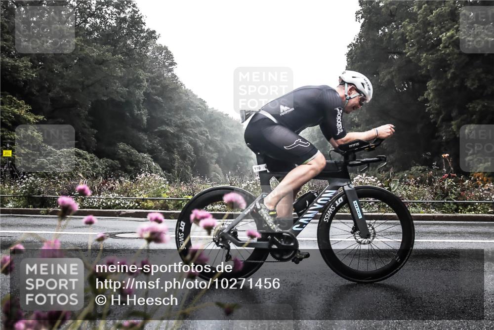 13.09.2026 - Stadtparktriathlon H.Heesch http://msf.ph/oto/10271456 13.09.2026 08:59:44 Radfahren 2, 69, 110, 141 meine-sportfotos.de